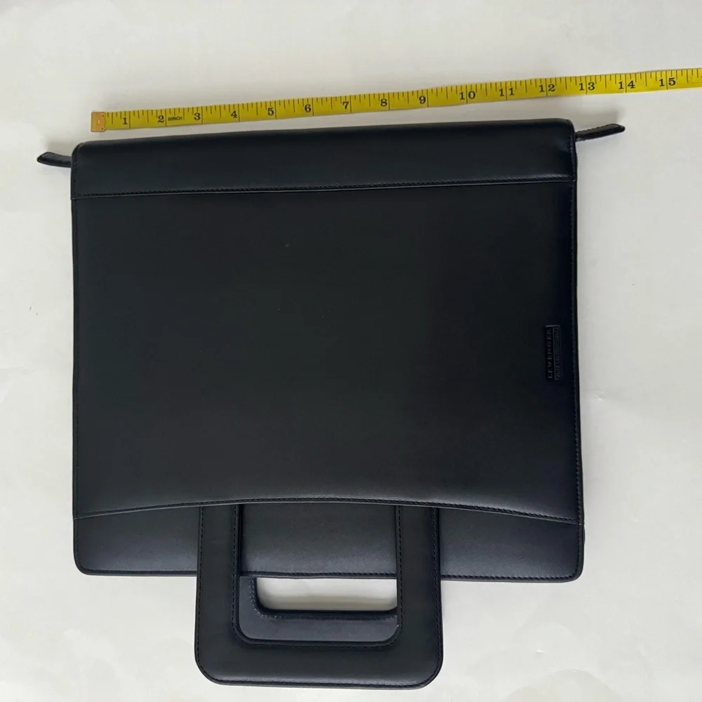 Levenger Black Leather Portfolio Briefcase Retractable Handle Zipper Closure